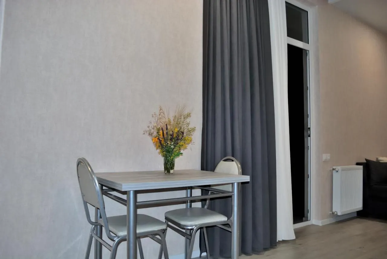 Nikas Apartment With Balcony In Old Tbilisi