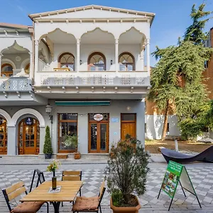 Апартаменты The Heart Of The Ancient District 3bd-2bath Apartament, Тбилиси
