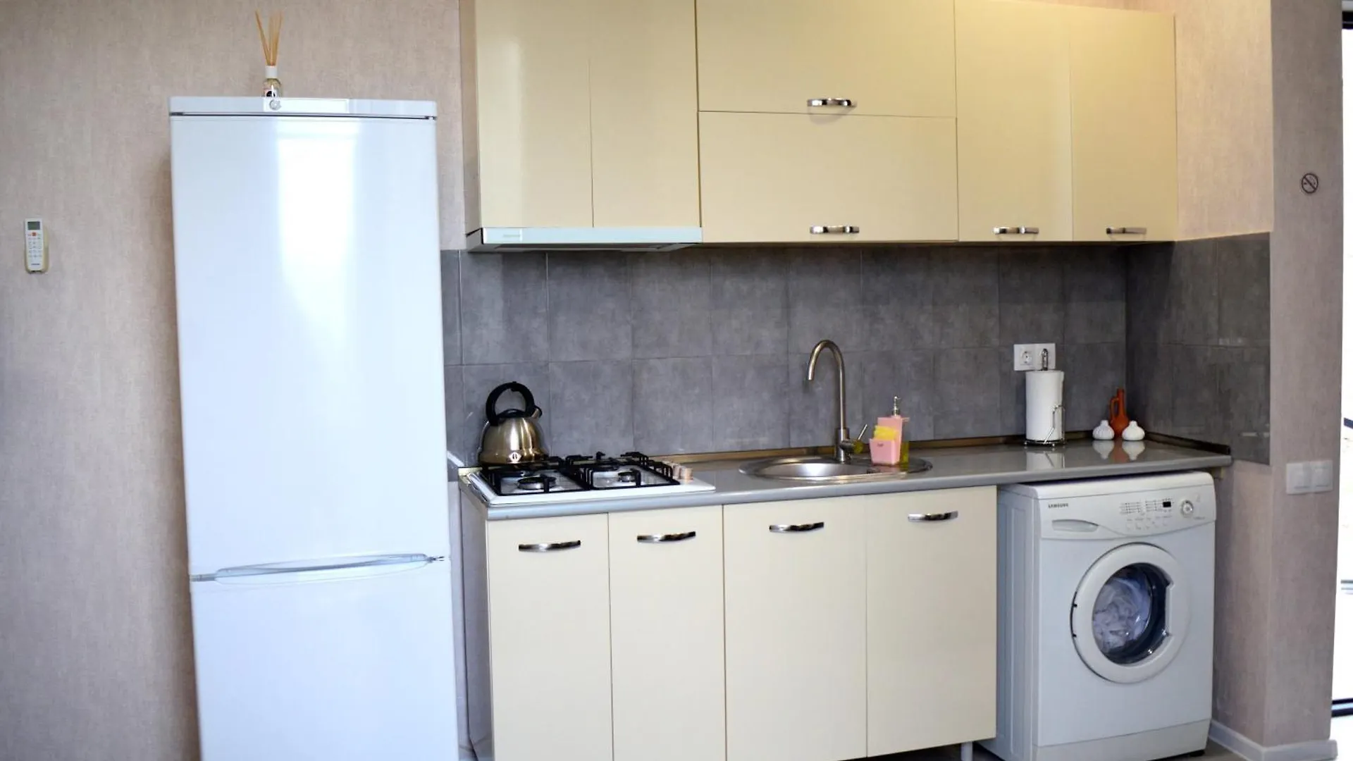 Nikas Apartment With Balcony In Old Тбилиси Грузия